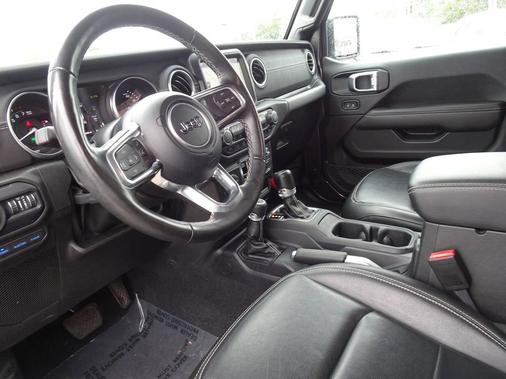 Used 2022 Jeep Wrangler Unlimited Sahara w/ Cold Weather Group AWD/4WD image 11