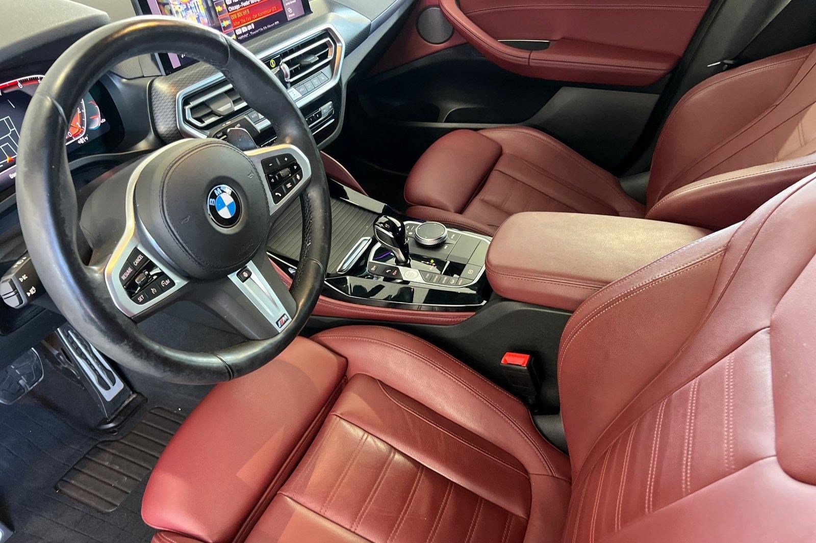 Used 2023 BMW X4 xDrive30i w/ M Sport Package AWD/4WD image 5
