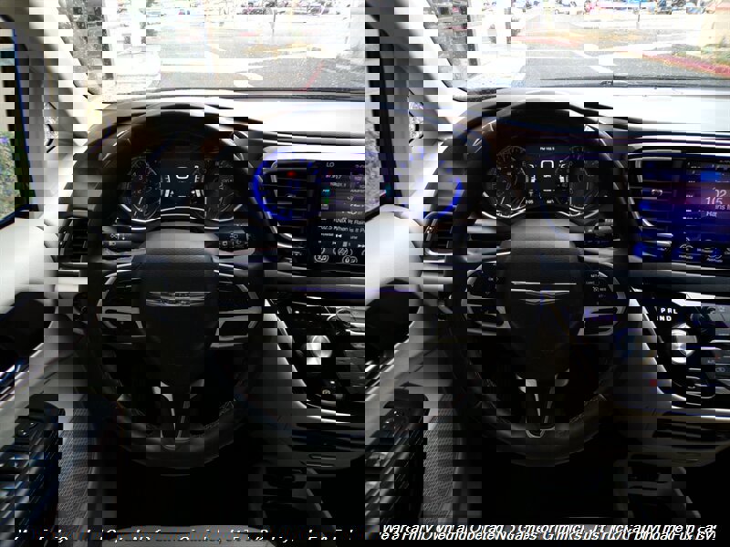 Used 2017 Chrysler Pacifica Touring-L Plus image 13