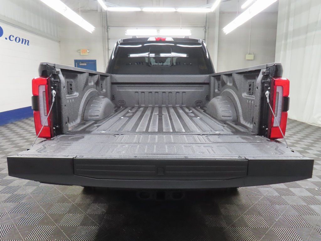 Used 2025 Ford F250 4x4 Crew Cab Super Duty image 46