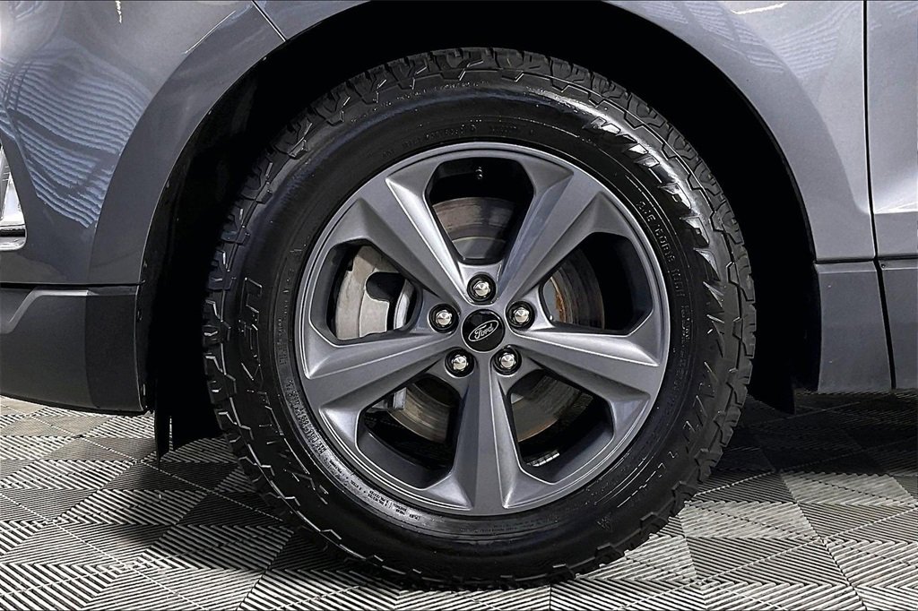 Used 2022 Ford Edge SEL w/ Sport Appearance Package image 8
