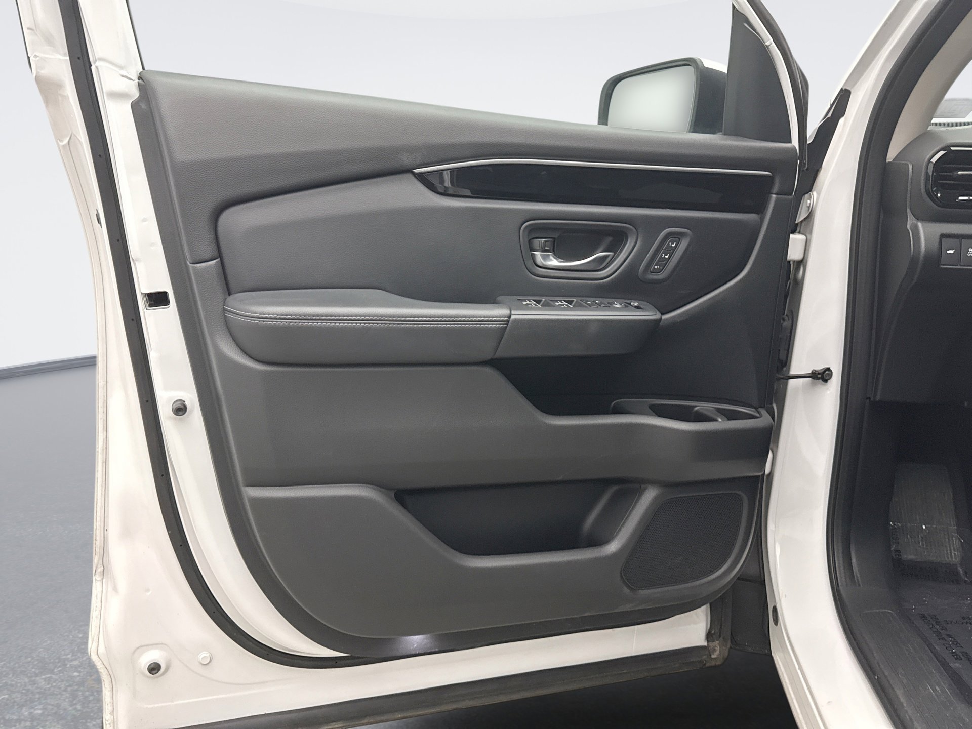 Used 2023 Honda Pilot Touring image 9