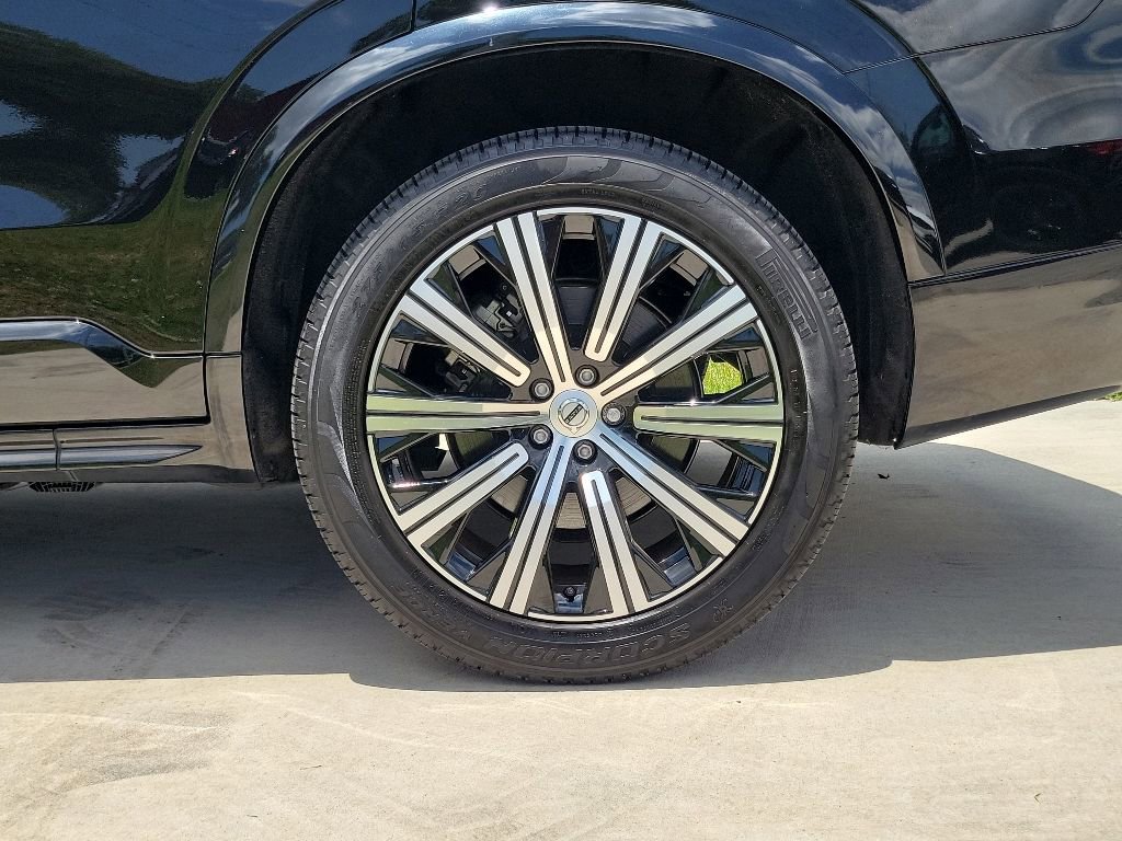 Used 2023 Volvo XC90 B5 Core w/ Protection Package Premier AWD/4WD image 4