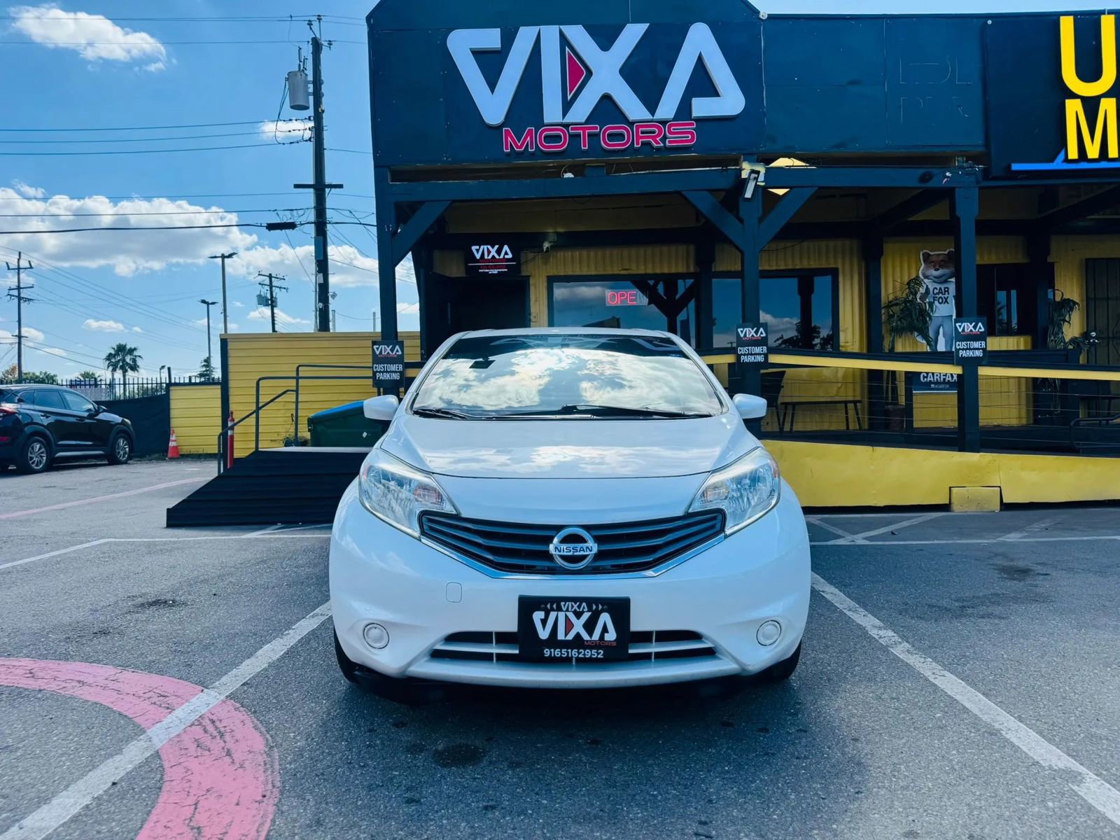 Used 2016 Nissan Versa Note SV FWD image 2