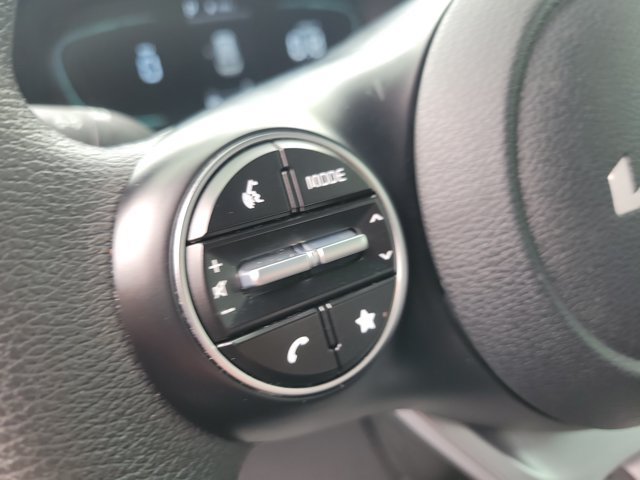 Used 2023 Kia Soul LX FWD image 24