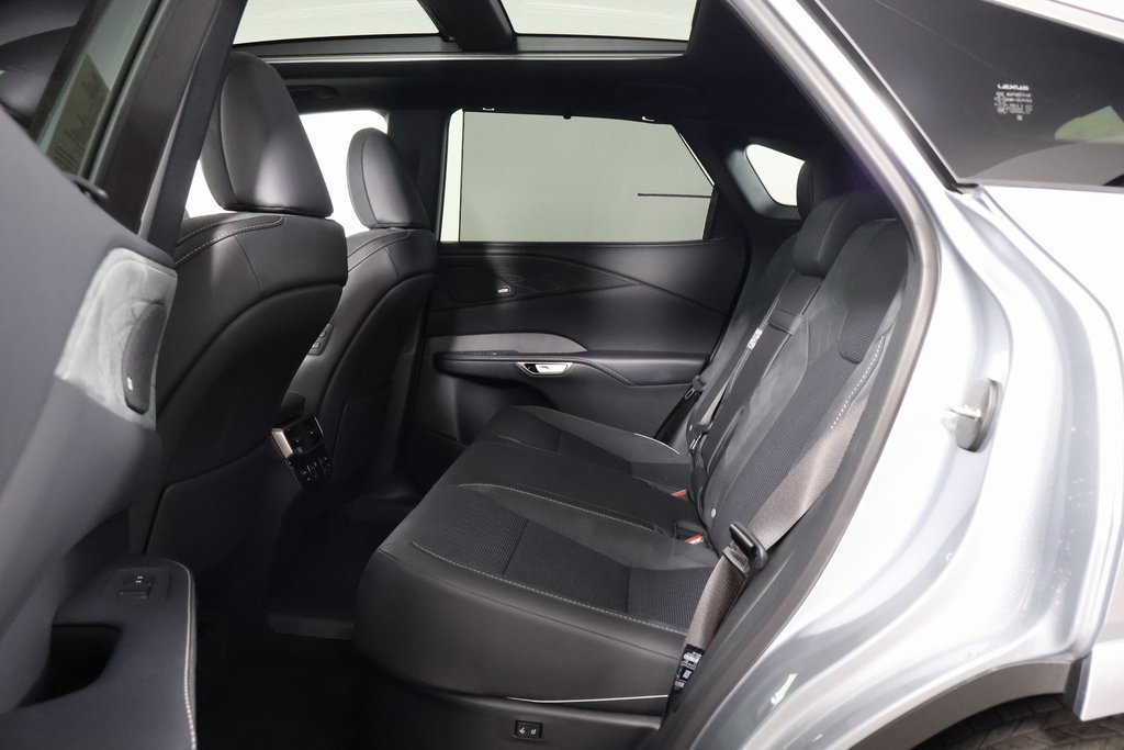 New 2026 Lexus RX 450h AWD w/ Convenience Package image 6