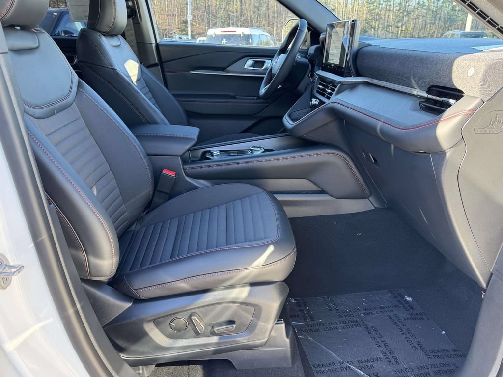 New 2026 Ford Explorer ST-Line w/ ST-Line Street Pack AWD/4WD image 13