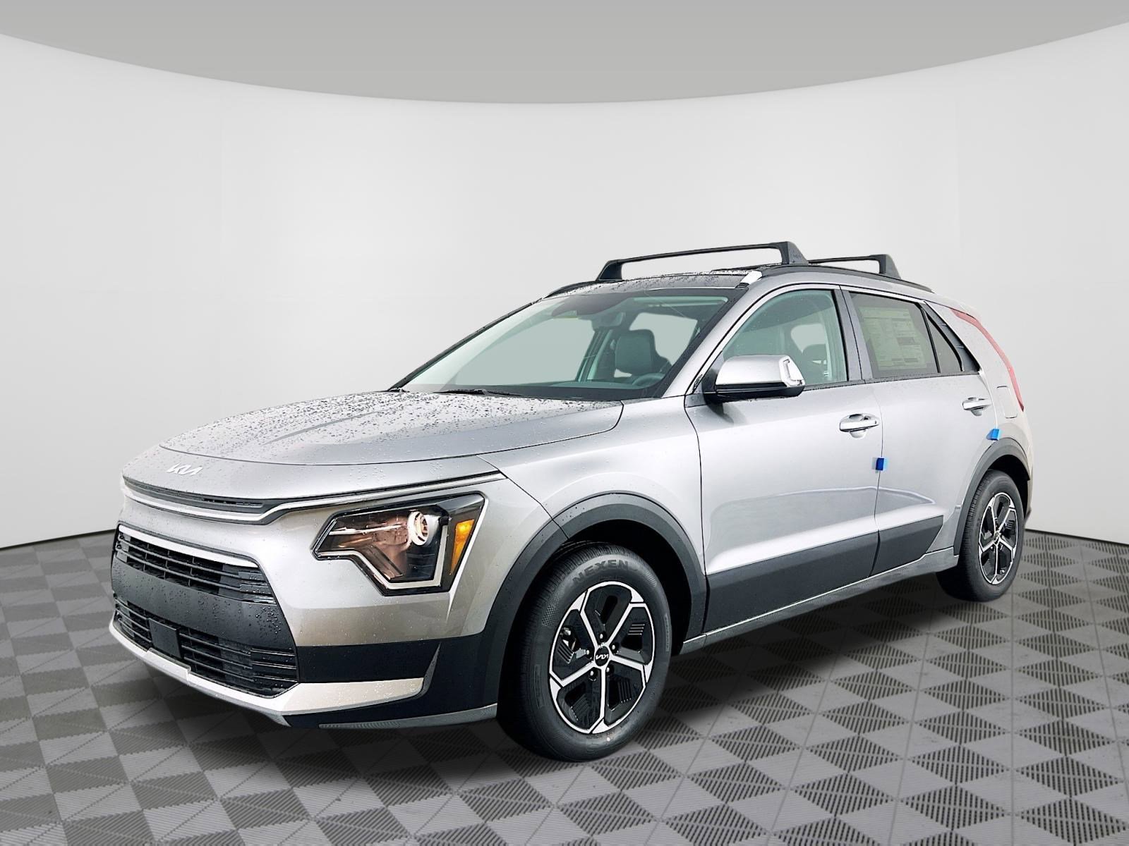 New 2025 Kia Niro EX image 2