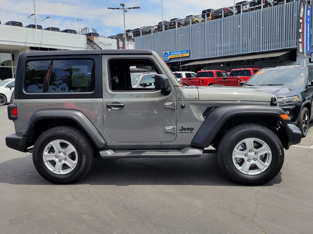 Used 2022 Jeep Wrangler Sport AWD/4WD image 23