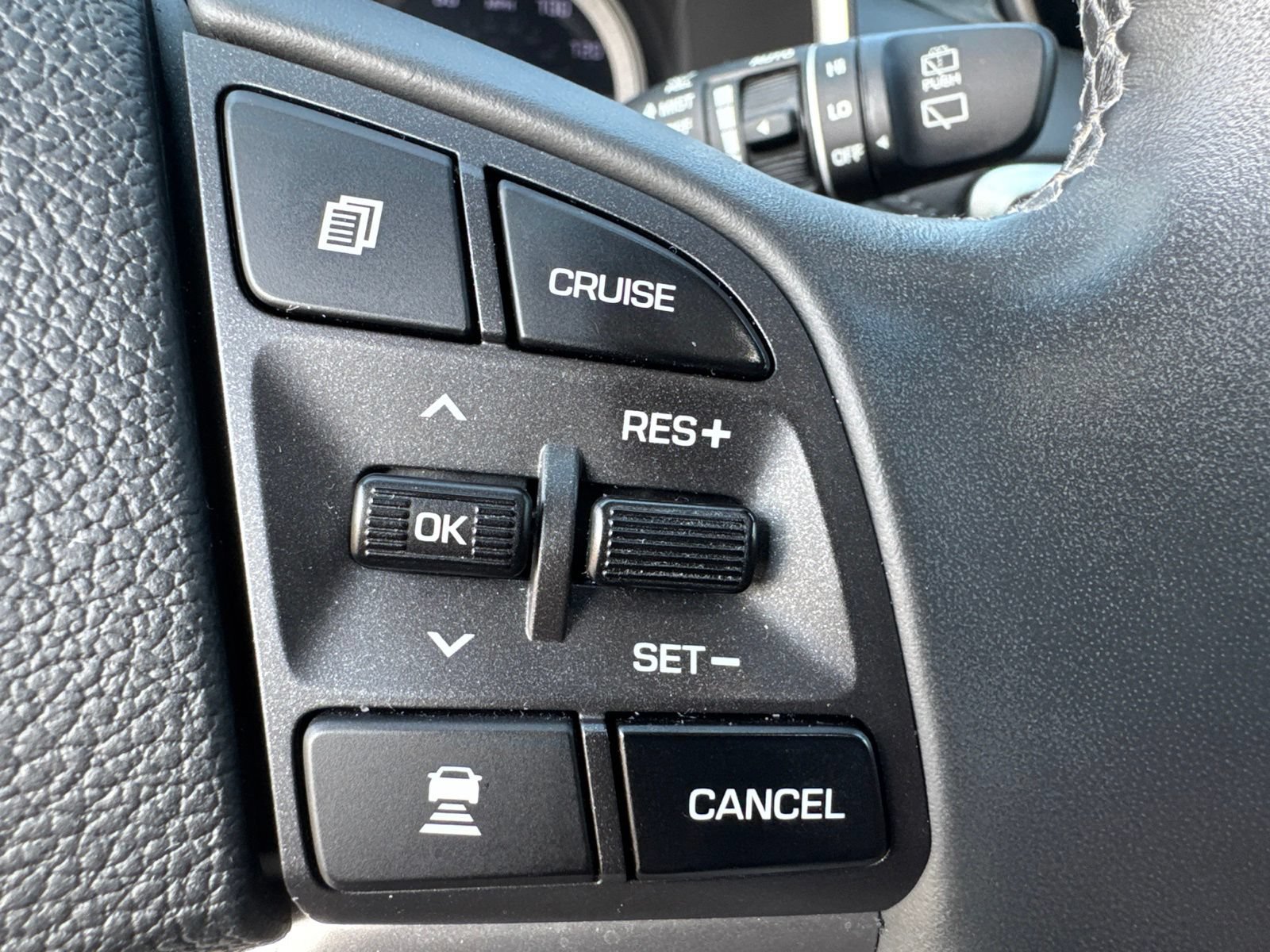 Used 2021 Hyundai Tucson Ultimate w/ Cargo Package AWD/4WD image 16