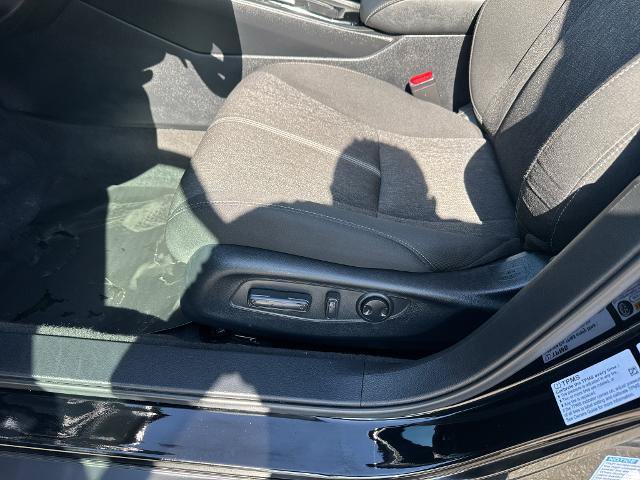 Used 2025 Honda Accord Sport image 9