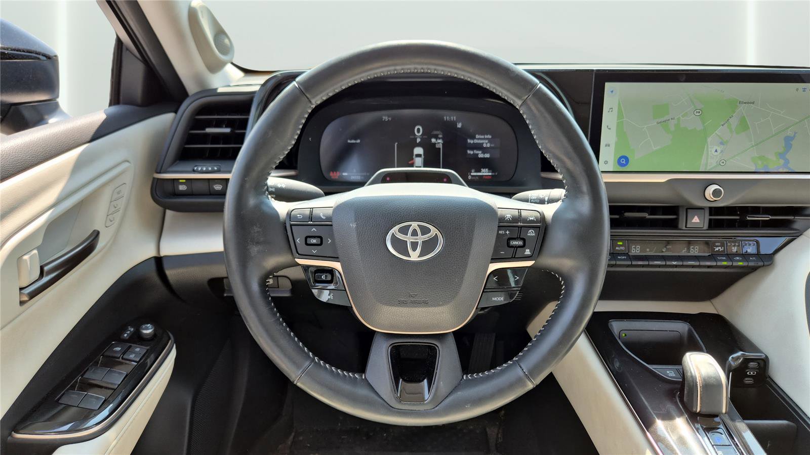 Used 2024 Toyota Crown Limited w/ Advanced Technology Package AWD/4WD image 12