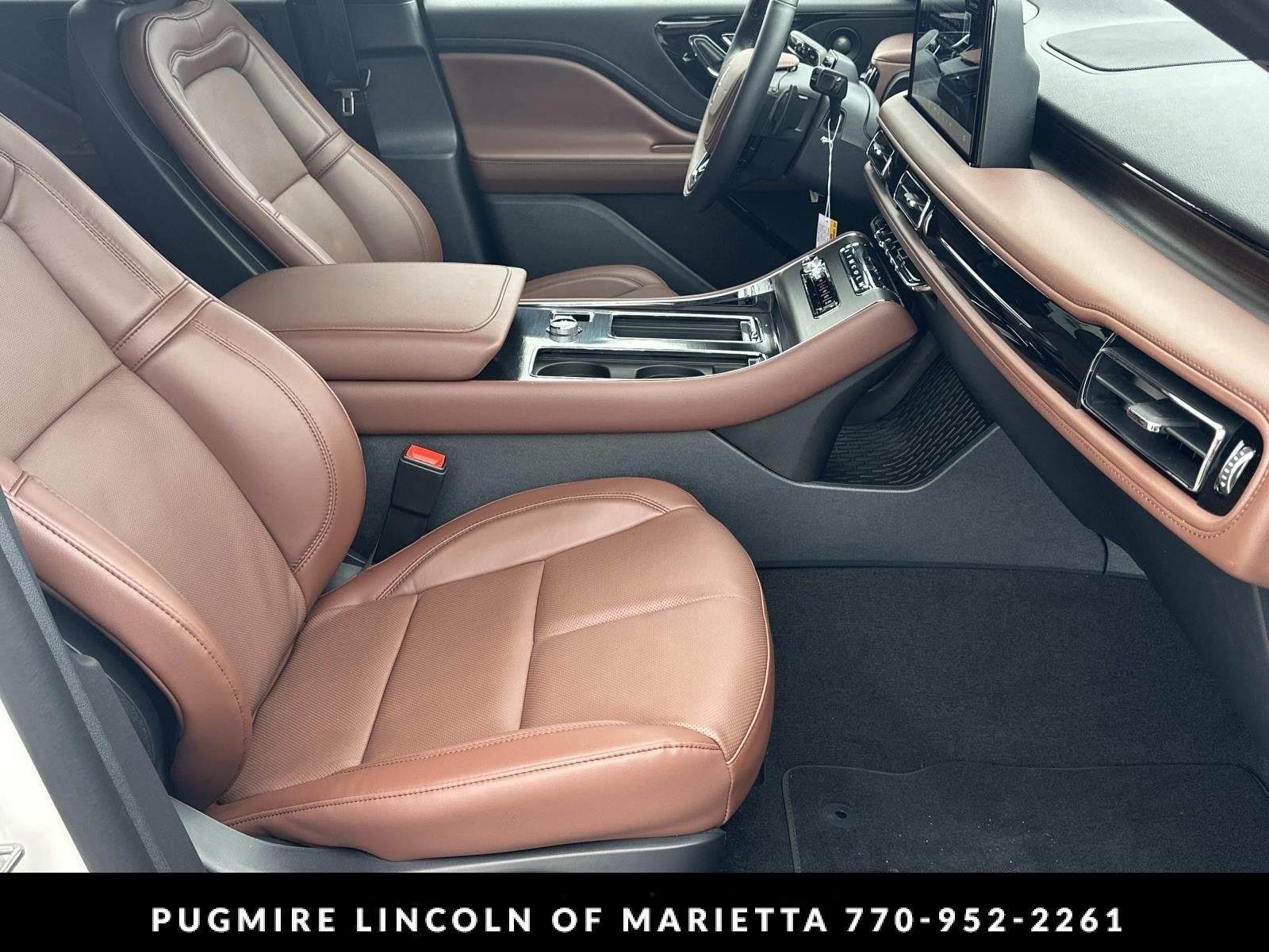 New 2026 Lincoln Aviator Reserve w/ Illumination Package AWD/4WD image 13