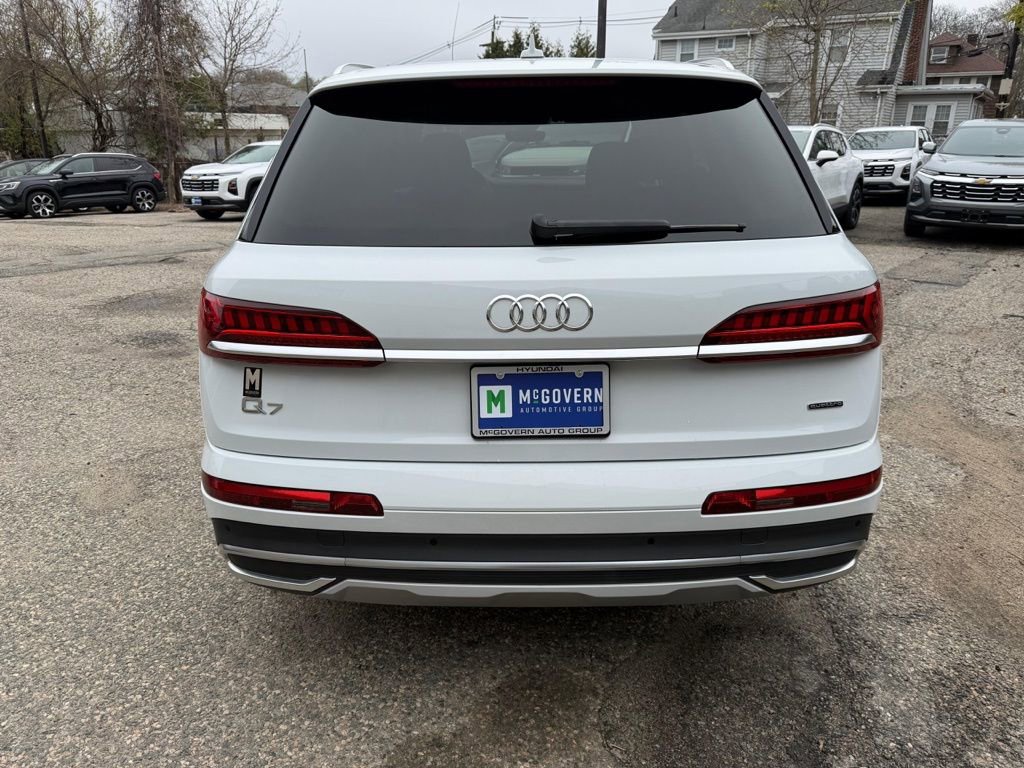 Used 2022 Audi Q7 3.0T Premium Plus w/ Premium Plus Package AWD/4WD image 5