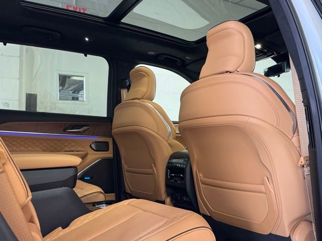 Certified 2024 Jeep Grand Cherokee L Summit AWD/4WD image 10