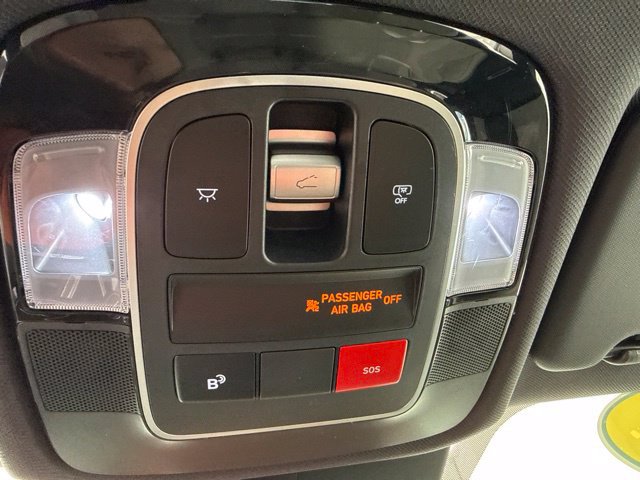 Used 2025 Hyundai Tucson Limited AWD/4WD image 24