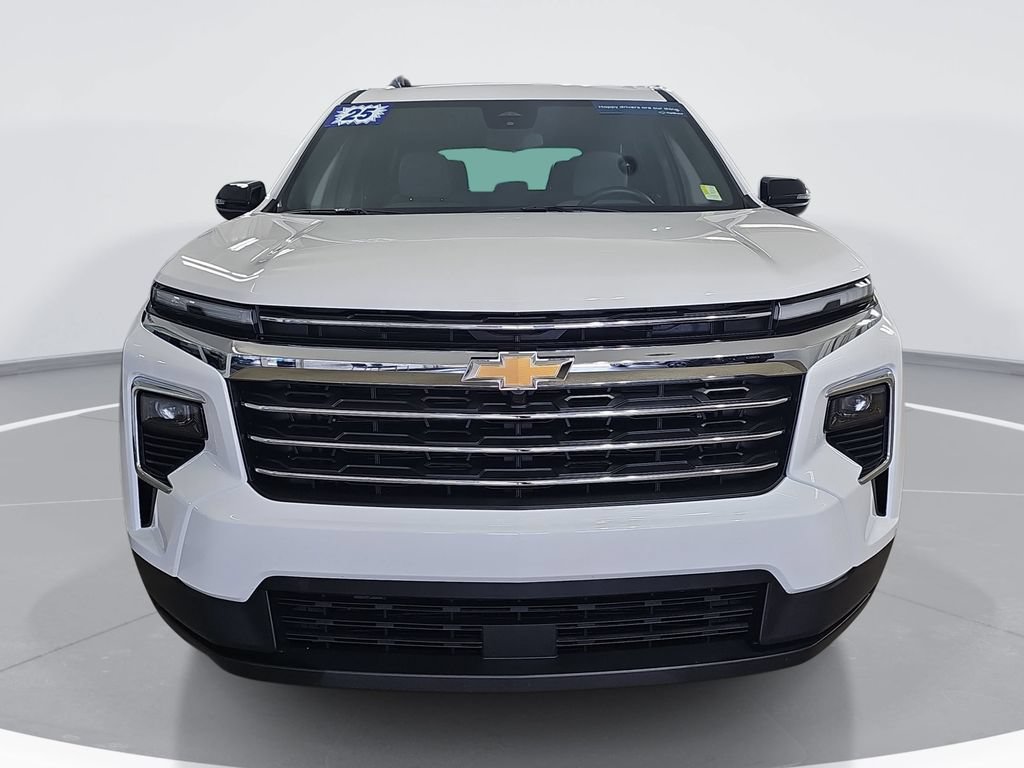 Used 2025 Chevrolet Traverse LT FWD image 10