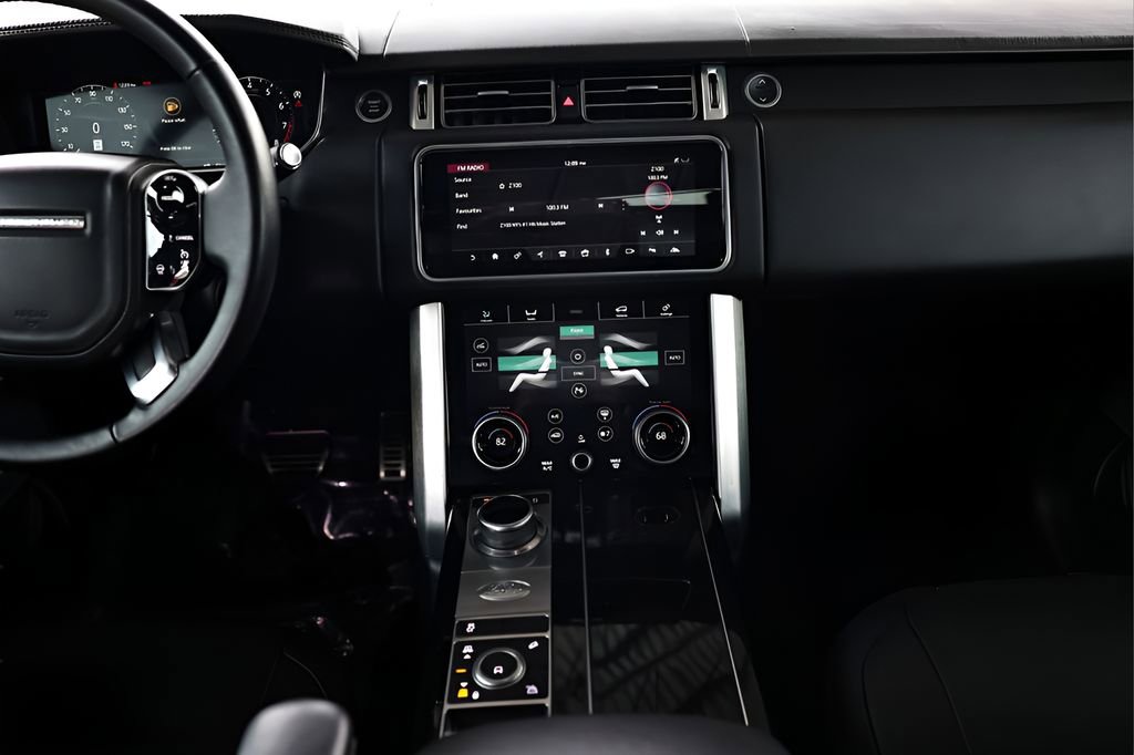 Used 2022 Land Rover Range Rover P525 Westminster Edition image 37