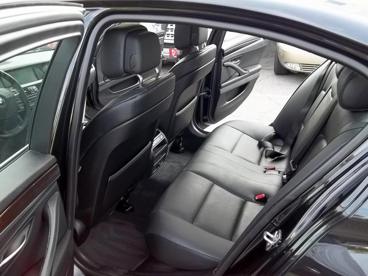 Used 2012 BMW 535i xDrive Sedan image 9