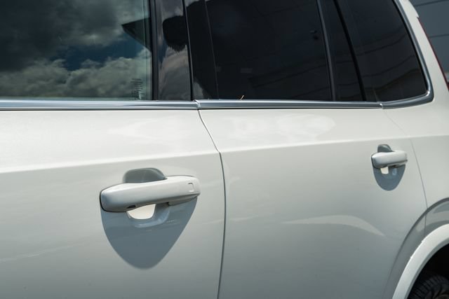 Certified 2023 Volvo XC90 B6 Plus AWD/4WD image 17
