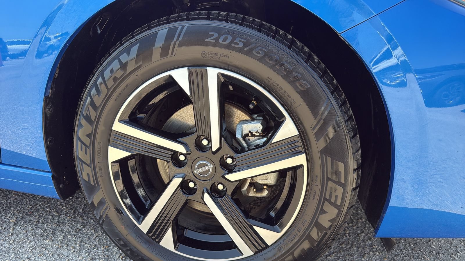Used 2024 Nissan Sentra SV FWD image 27