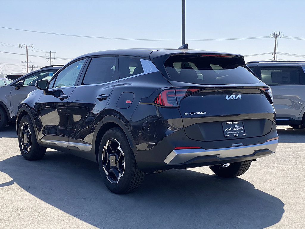 New 2026 Kia Sportage EX FWD image 5