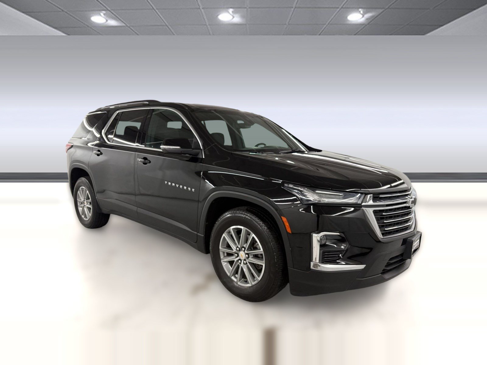 Used 2023 Chevrolet Traverse LT w/ LPO, Cargo Package FWD image 7