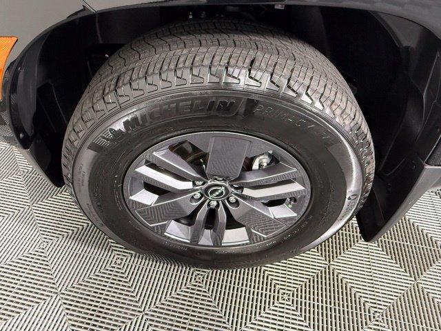 Used 2025 Nissan Frontier SV RWD image 21