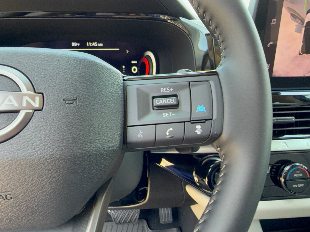 Used 2026 Nissan Pathfinder SL FWD image 19