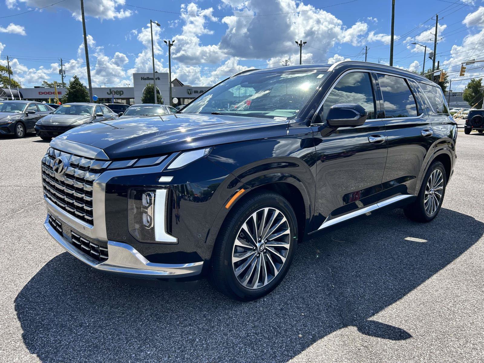 Certified 2025 Hyundai Palisade Calligraphy FWD image 5