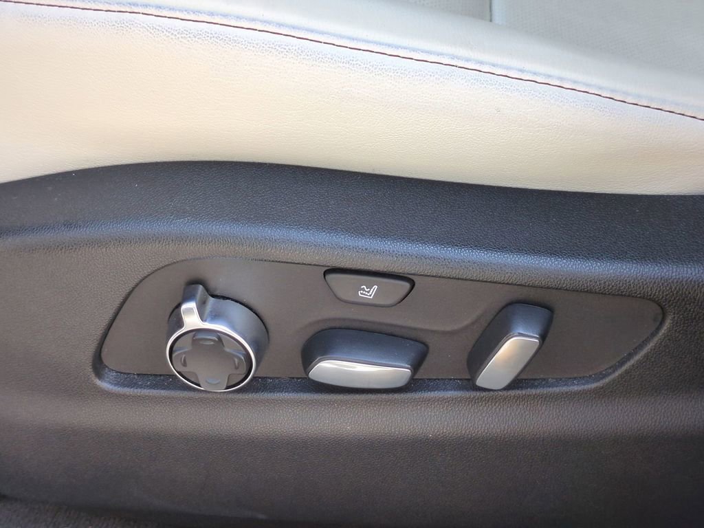 Used 2023 Cadillac XT4 Sport FWD image 19