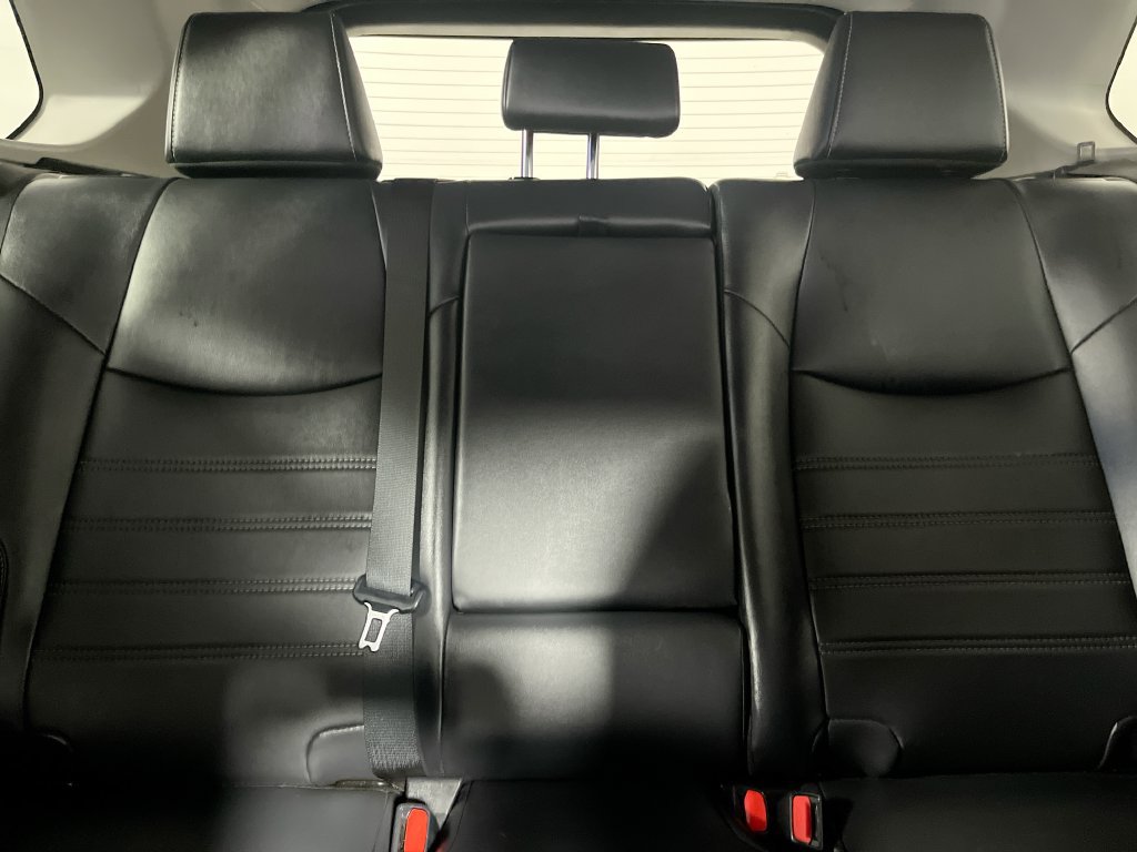 Used 2025 Toyota RAV4 XLE Premium w/ Weather Package AWD/4WD image 29