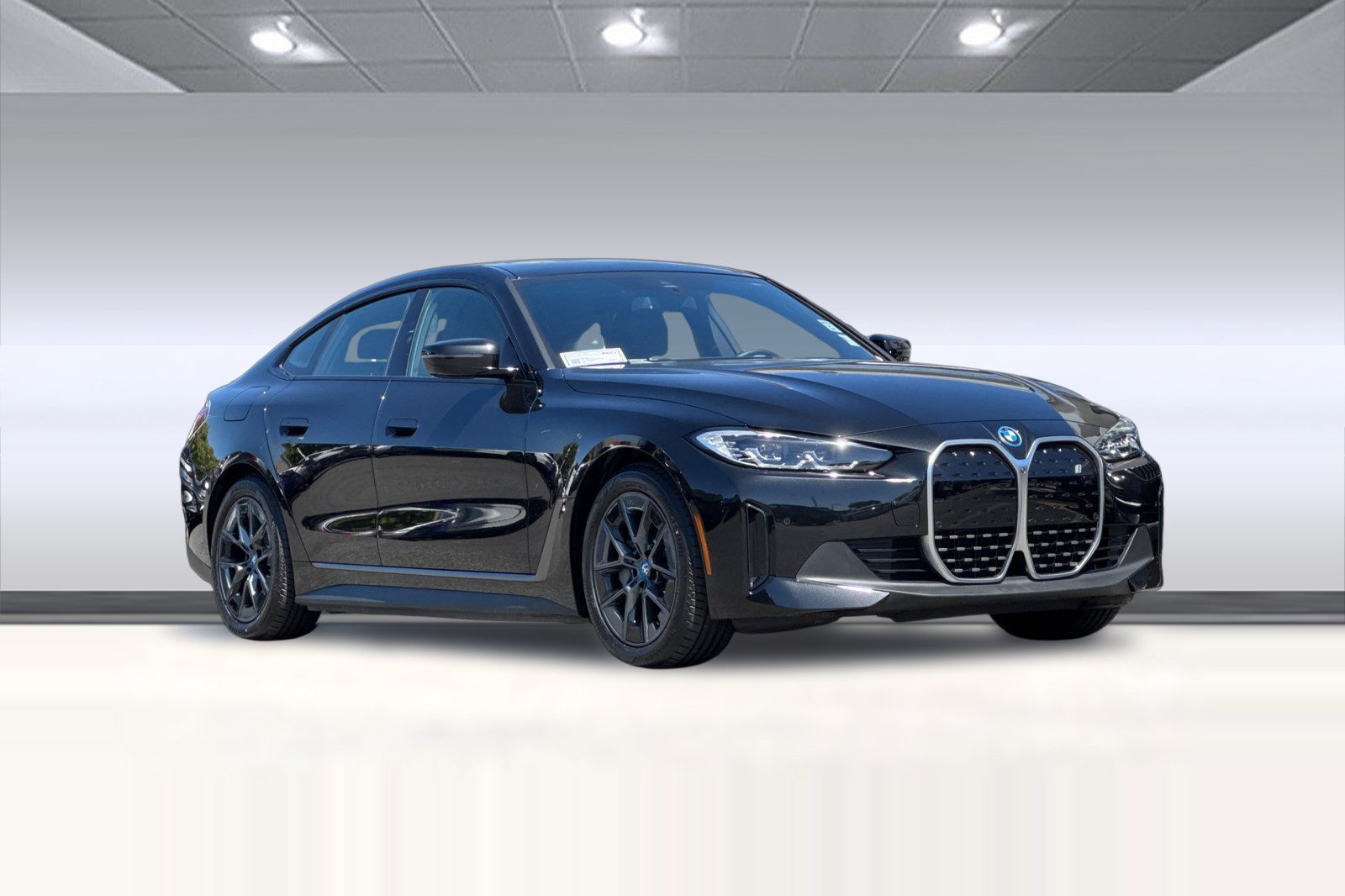 Certified 2023 BMW i4 eDrive40 w/ Premium Package RWD image 6
