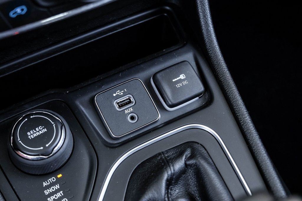 Used 2022 Jeep Cherokee Latitude Lux image 35