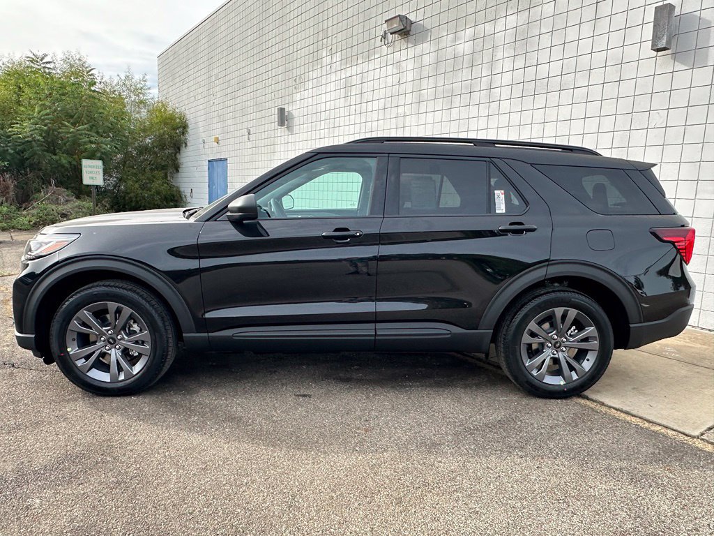 New 2027 Ford Explorer Active w/ Active Comfort Package AWD/4WD image 2