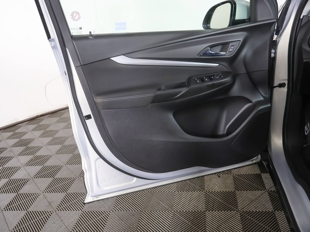 Used 2023 Chevrolet Bolt EUV LT FWD image 20