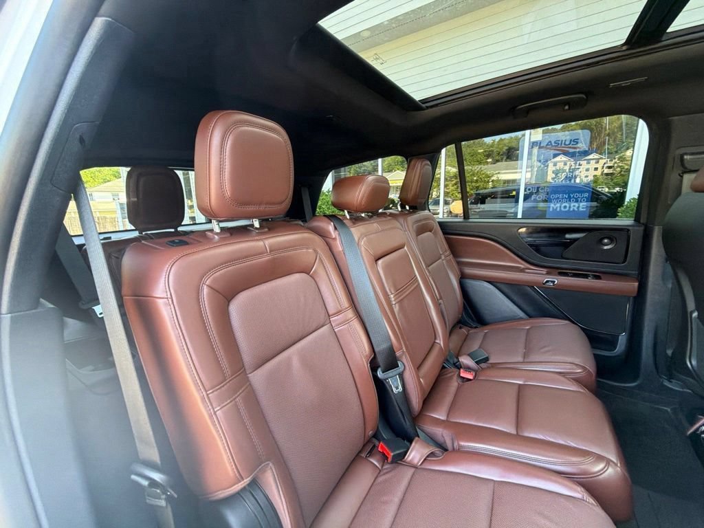 Used 2025 Lincoln Aviator Reserve AWD/4WD image 57