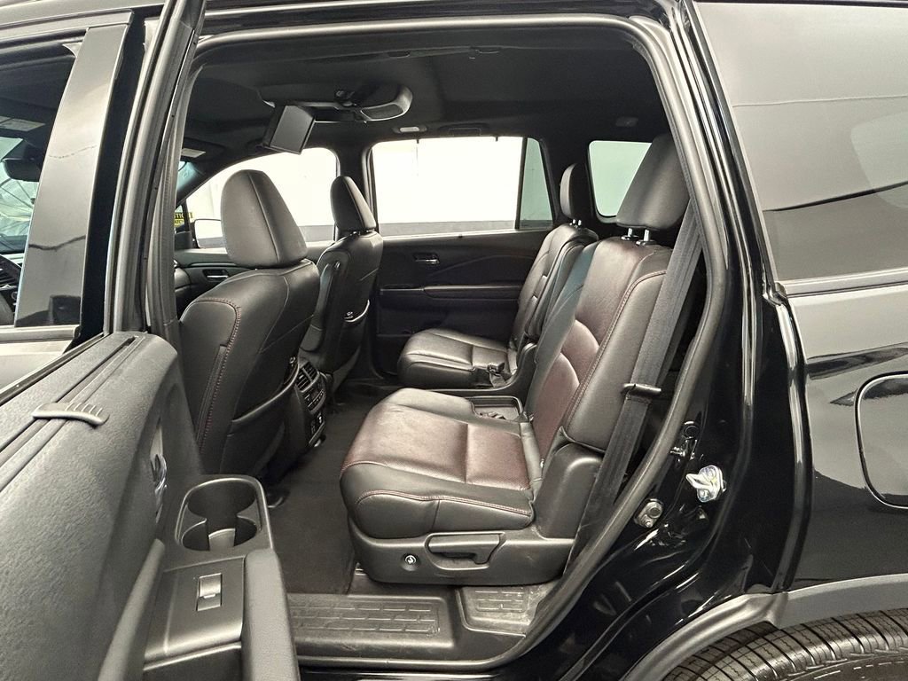 Used 2022 Honda Pilot Black Edition image 30