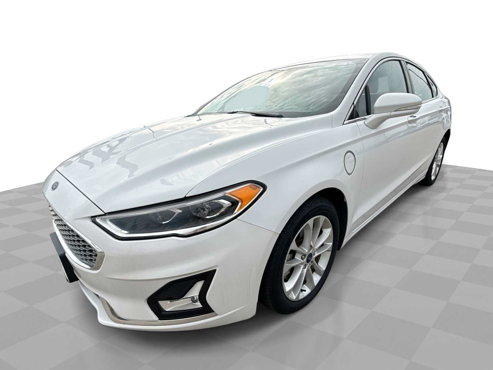 Used 2019 Ford Fusion Energi Titanium FWD image 1