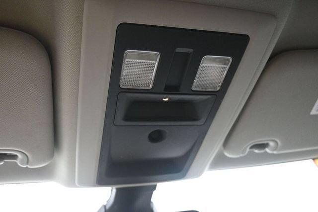 Used 2022 RAM 1500 Classic SLT AWD/4WD image 36