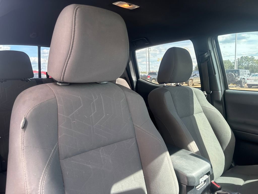 Used 2018 Toyota Tacoma TRD Sport w/ Technology Package image 15