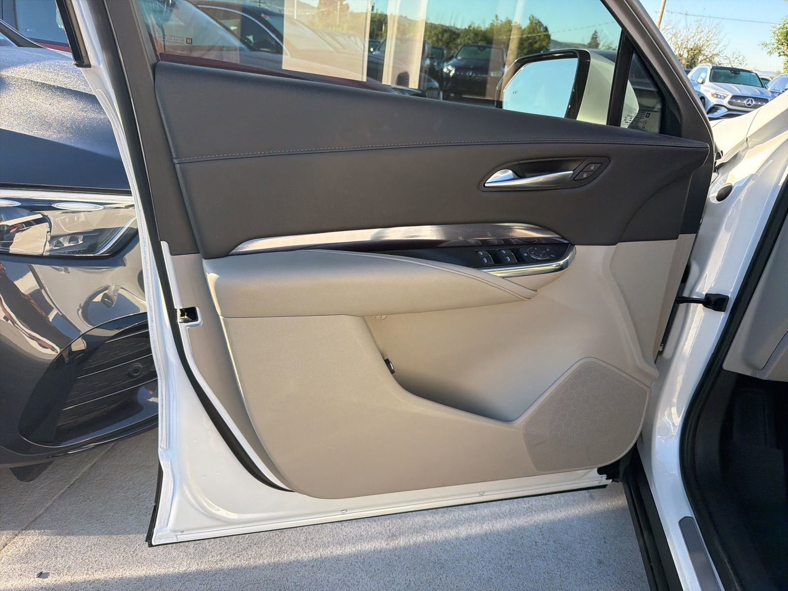 Used 2023 Cadillac XT4 Luxury image 11