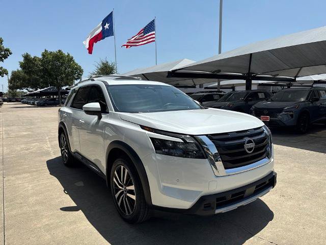 Certified 2025 Nissan Pathfinder Platinum w/ Cargo Package FWD image 10
