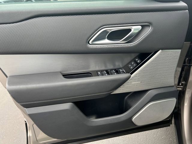Used 2022 Land Rover Range Rover Velar R-Dynamic S AWD/4WD image 18