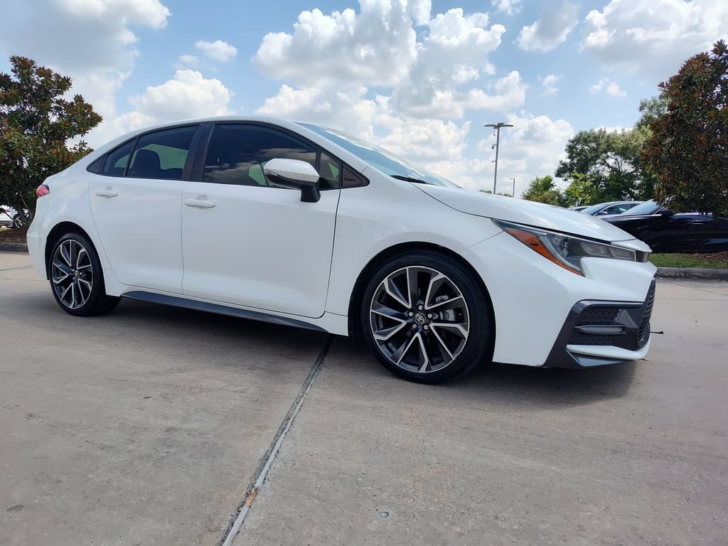 Used 2021 Toyota Corolla SE w/ SE Premium Package FWD image 13