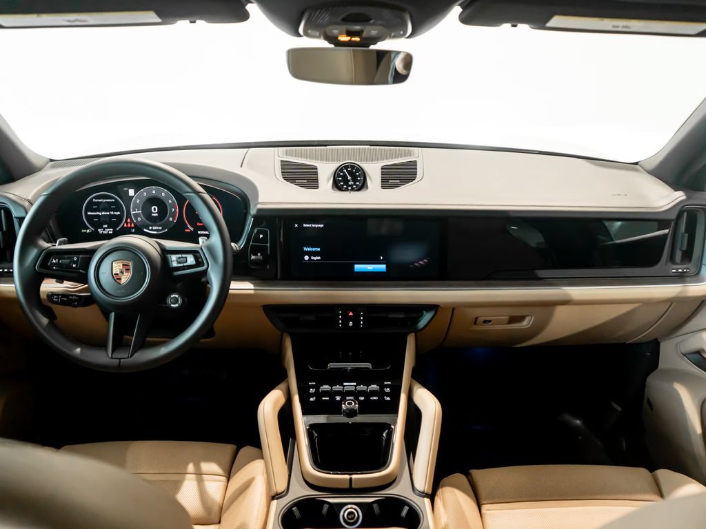 Certified 2025 Porsche Cayenne AWD/4WD image 19