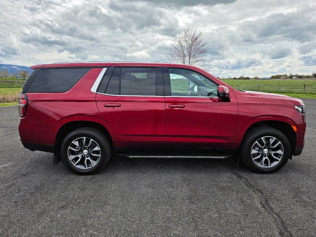 Used 2023 Chevrolet Tahoe LT w/ Luxury Package image 4