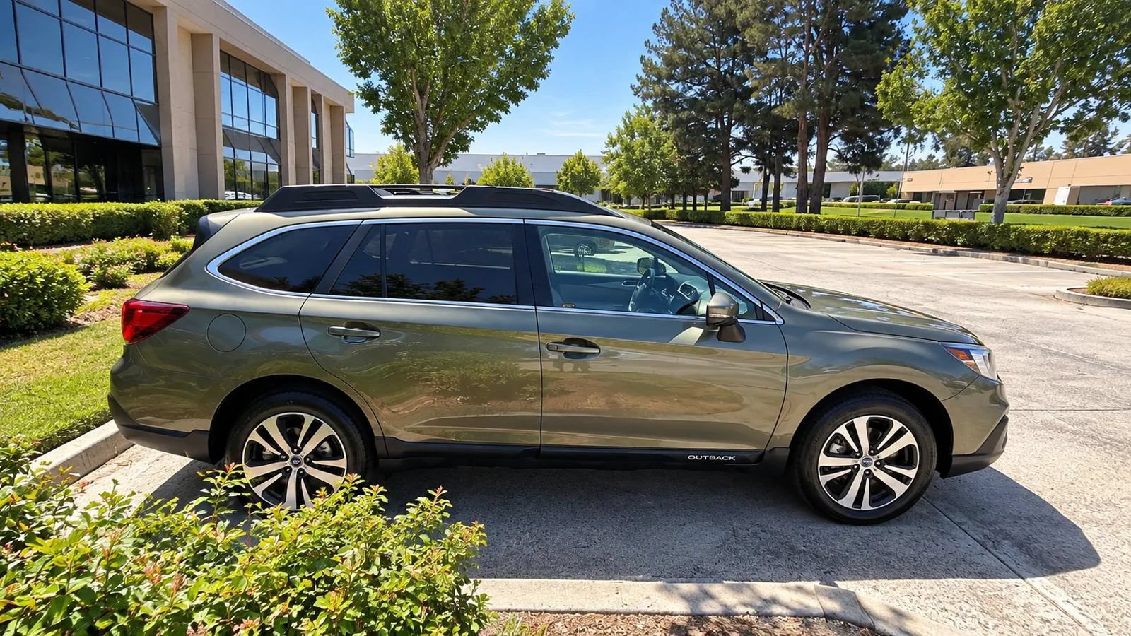 Used 2019 Subaru Outback 2.5i Limited AWD/4WD image 7