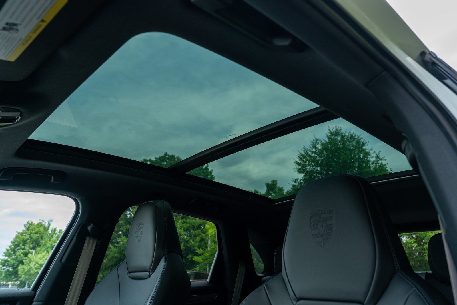 Certified 2023 Porsche Cayenne S AWD/4WD image 32