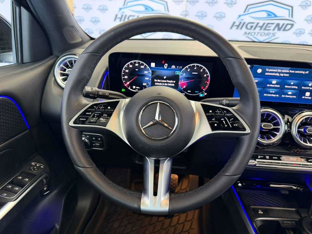 Used 2024 Mercedes-Benz GLB 250 4MATIC w/ Driver Assistance Package image 32